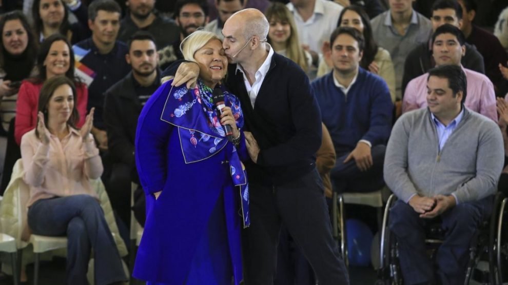 Carrió a lo Juan Domingo Perdón