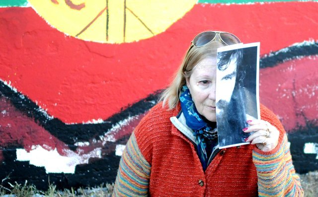 Mural para reclamar por la aparición de Santiago Maldonado