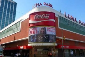 Gracias al Papa, el Luna Park no se vende