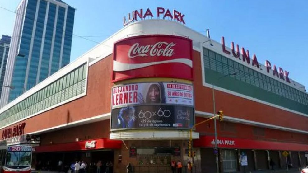 Gracias al Papa, el Luna Park no se vende