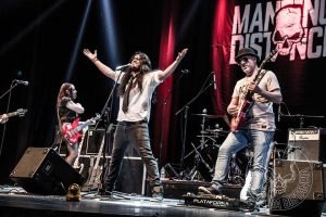 "Mantenga Distancia" por El Maldito Agonista