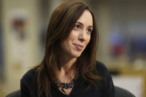  Denunciarán a Vidal por sobreprecios