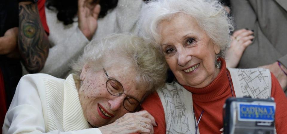 Abuelas de Plaza de Mayo Nobel