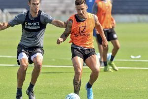 Futbolistas en aislamiento