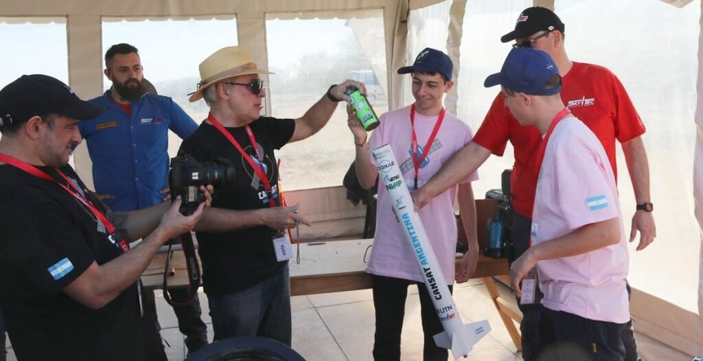 Estudiantes Argentinos Lanzan Satélites