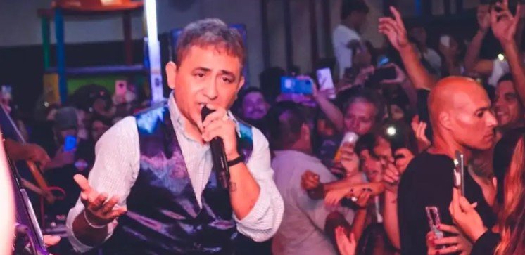 imagen Huguito Flores