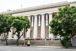 UBA moderniza carreras