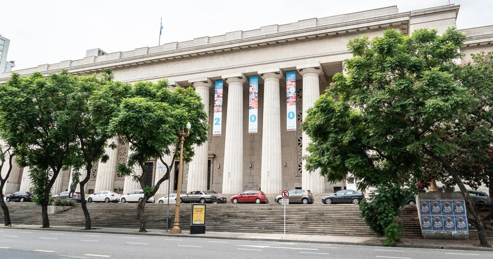 UBA moderniza carreras